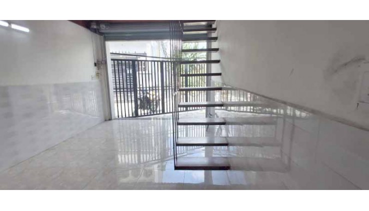 Bán Nhà 2 Tầng 5*7.5m 2PN Chỉ 3 tỷ Nhỉnh Trường Thọ Thủ Đức Mới Ở Ngay